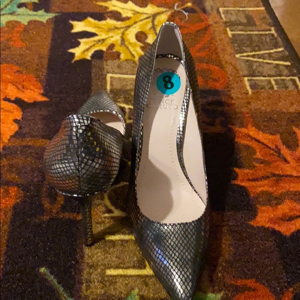 Shoes - Picture 3 of 3